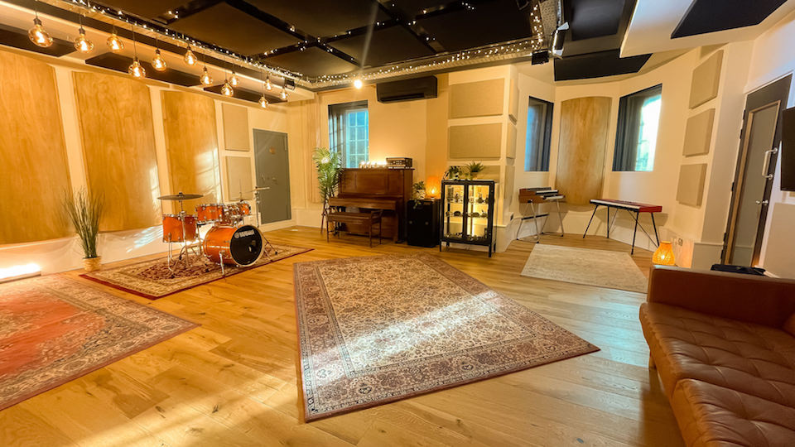 BECKVIEW STUDIOS CELEBRATES ONE-YEAR ANNIVERSARY WITH NUGEN AUDIO ALONG FOR THE RIDE