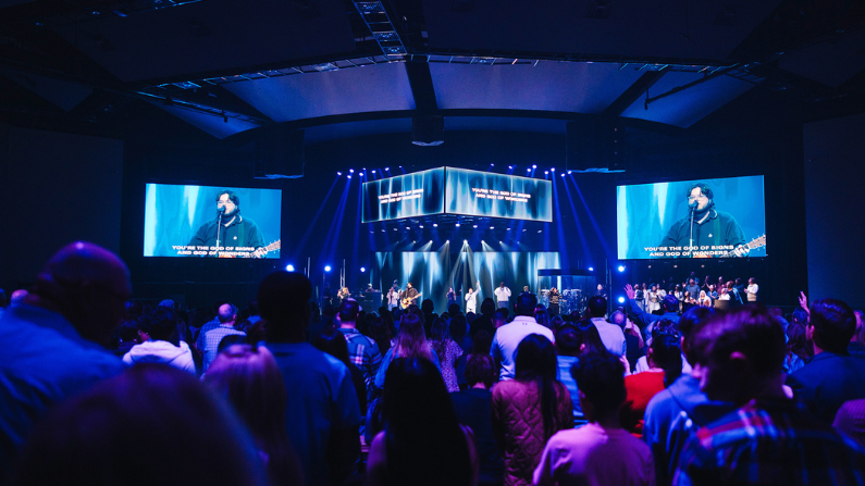 FREE CHAPEL CHURCH TRANSFORMS WORSHIP EXPERIENCES ACROSS MULTIPLE CAMPUSES WITH EAW®